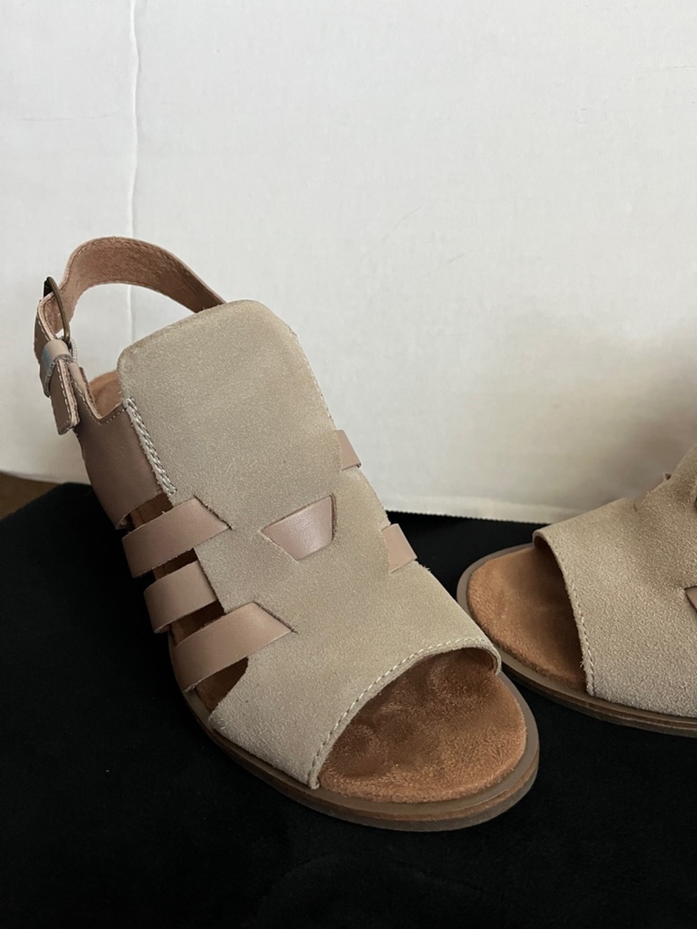 Toms Women’s Beige Suede Sandals